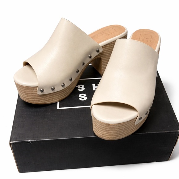ShuShop Bone Gina Platform Mule Sandalswith Studded Accents Size 9 New in Box